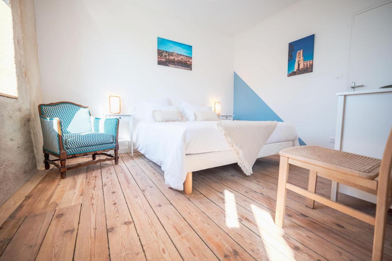 Chambres Et Table D'Hotes - Les Jardins De La Longagne Saussenac Eksteriør bilde