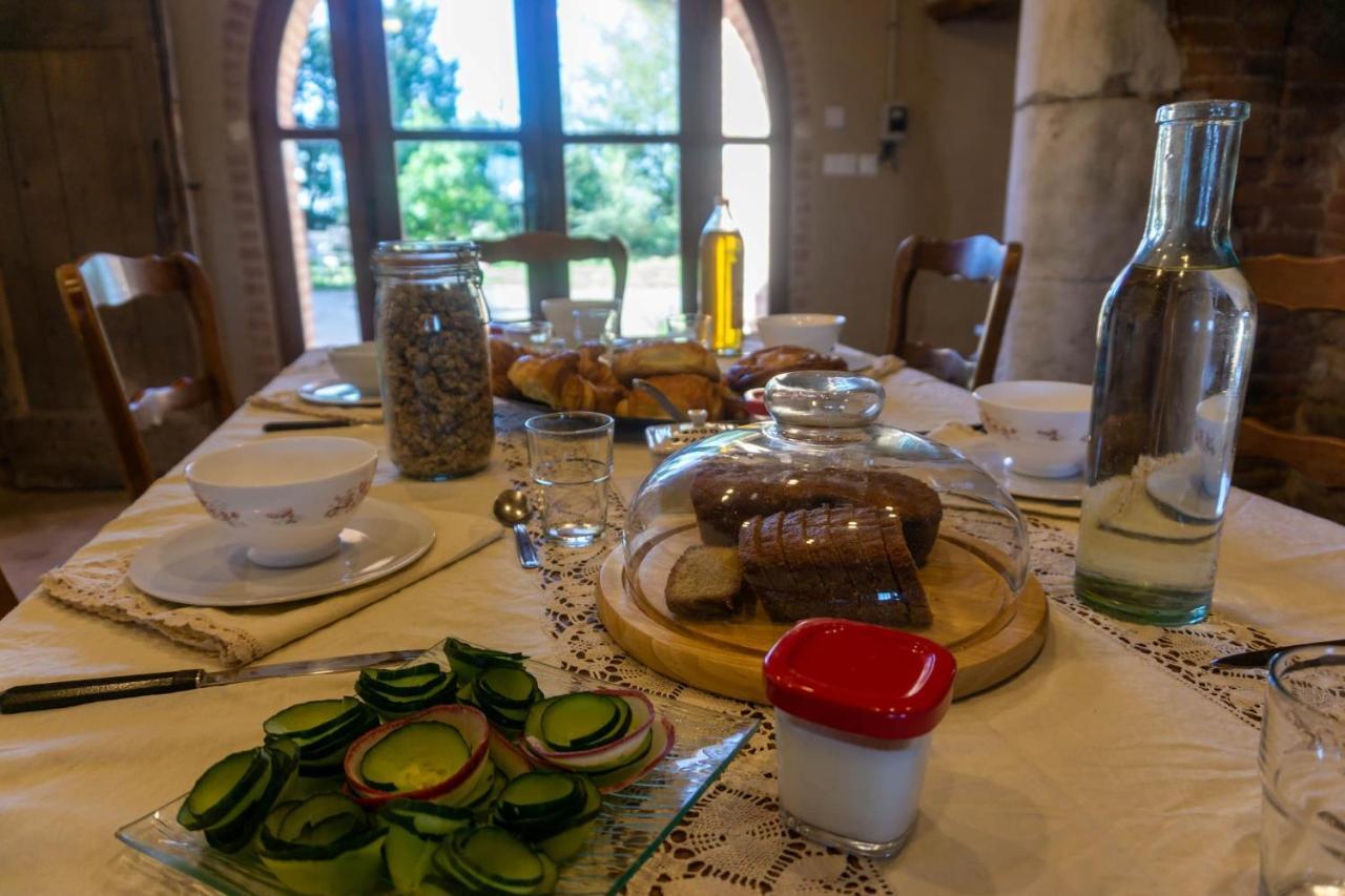Chambres Et Table D'Hotes - Les Jardins De La Longagne Saussenac Eksteriør bilde